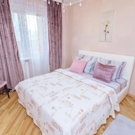 3-Rooms Lux Apartment Kuibisheva Str 69 Apartment Minsk