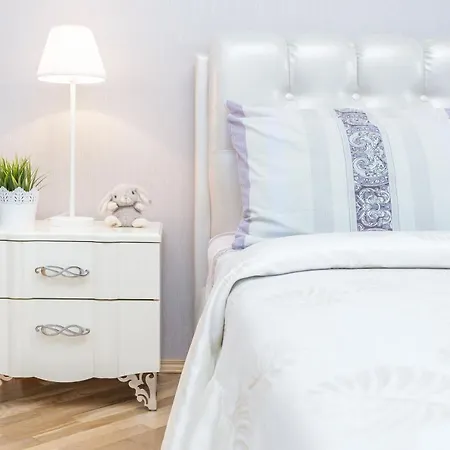 Apartment 3-Rooms Lux Apartment Kuibisheva Str 69 *