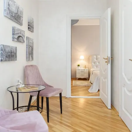 3-Rooms Lux Apartment Kuibisheva Str 69 *