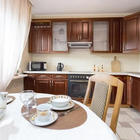 3-Rooms Lux Apartment Kuibisheva Str 69 Apartment *