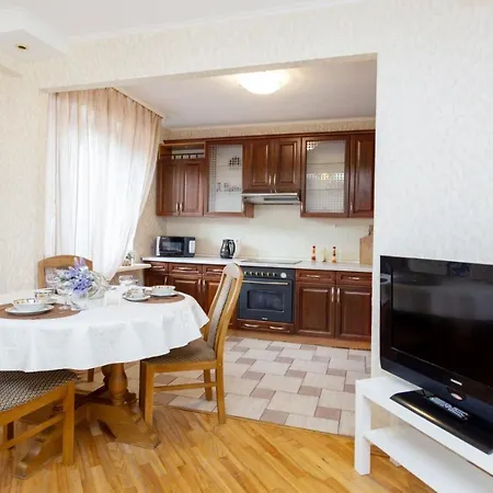 3-Rooms Lux Apartment Kuibisheva Str 69 Minsk