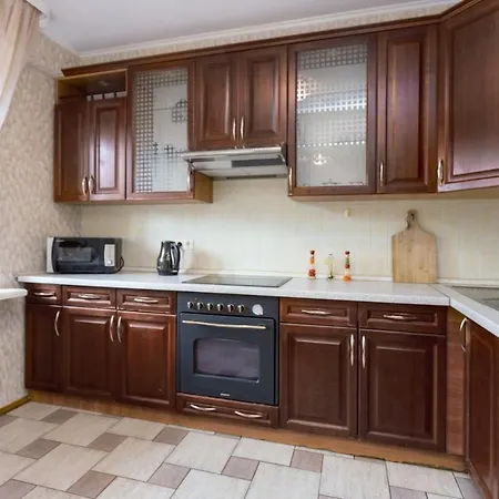 3-Rooms Lux Apartment Kuibisheva Str 69 Apartment *